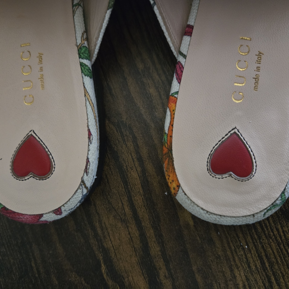 Gucci White Floral Canvas Horsebit Mules - Picture 4 of 6
